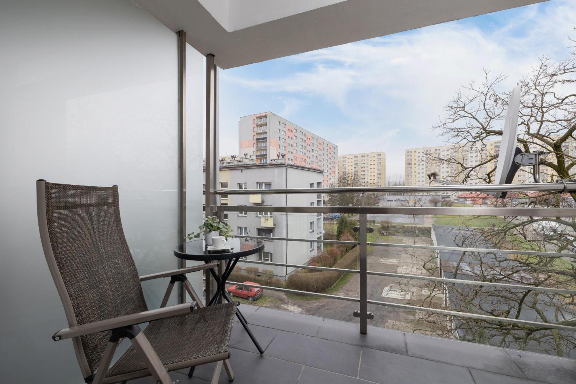 Dworska Modern Apartment In Zabrze By Rent Like Home Exterior photo
